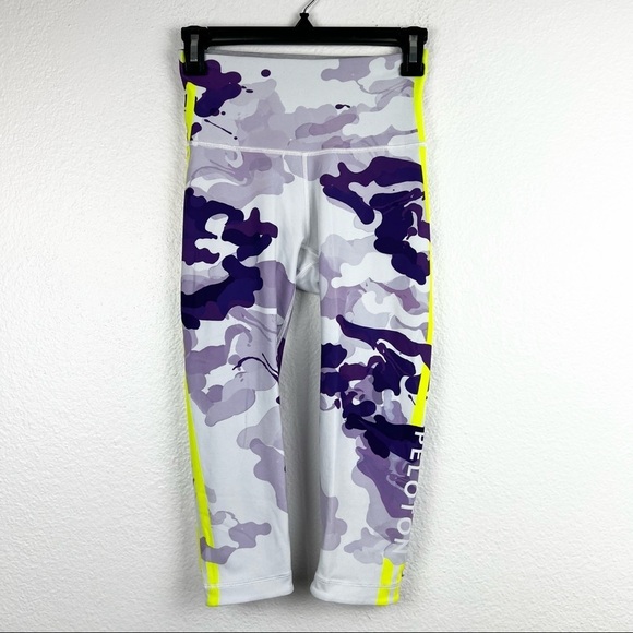 PELOTON x WITH Nail Polish Camo High Rise Reversible Capri Leggings, Size Small - Picture 2 of 8